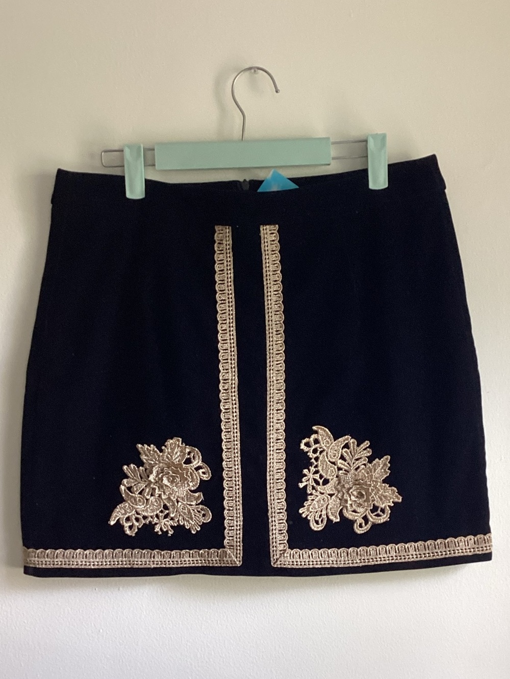 NWT Women’s Vintage “Cider” velvet black skirt with gold embellishments XL